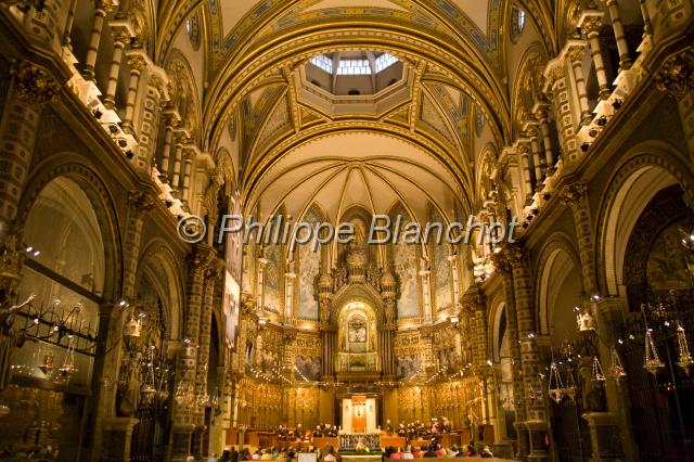 espagne catalogne 30.JPG - Intérieur de l'église de MontserratCatalogne, Espagne
